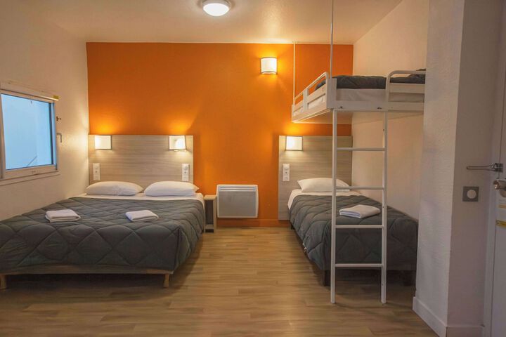 Room 38 of 114