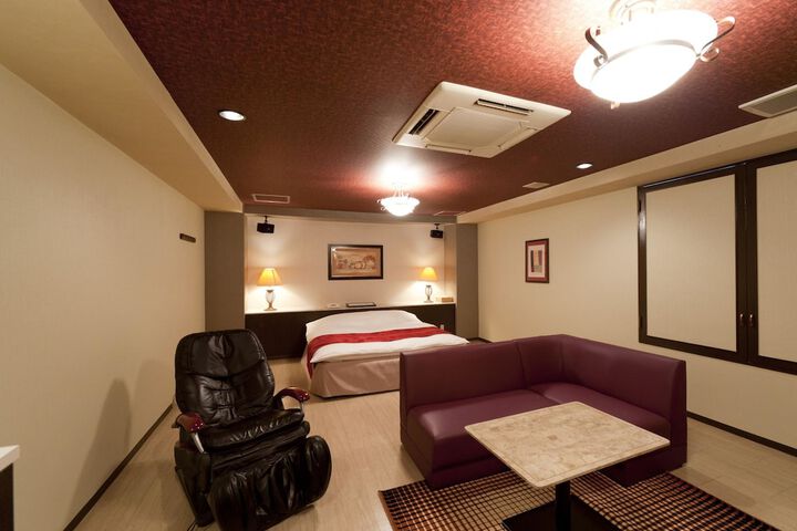 Room 7 of 30