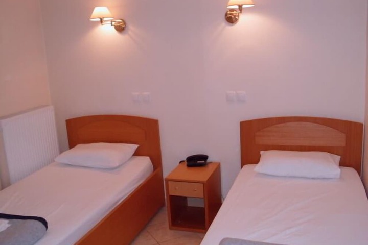 Room 9 of 44
