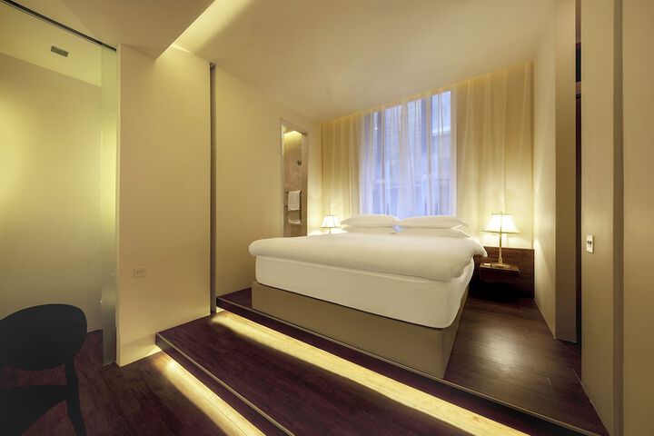 Room 15 of 29