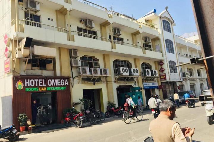 Hotel Omega