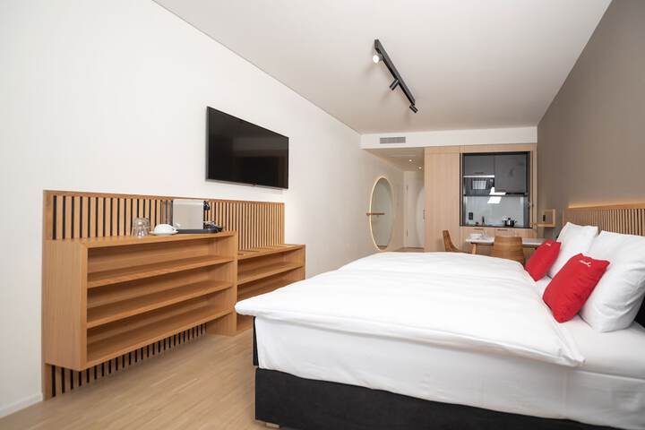 Room 12 of 44