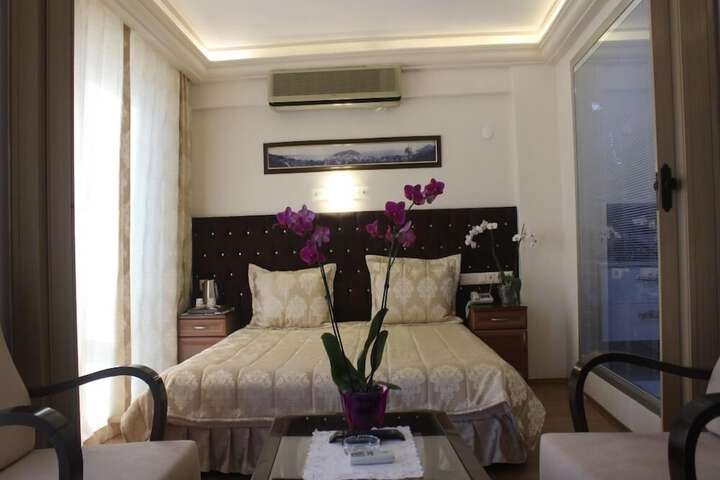 Room 20 of 37