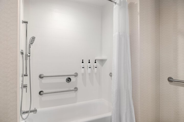 Room 19 of 41