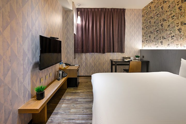 Room 18 of 86