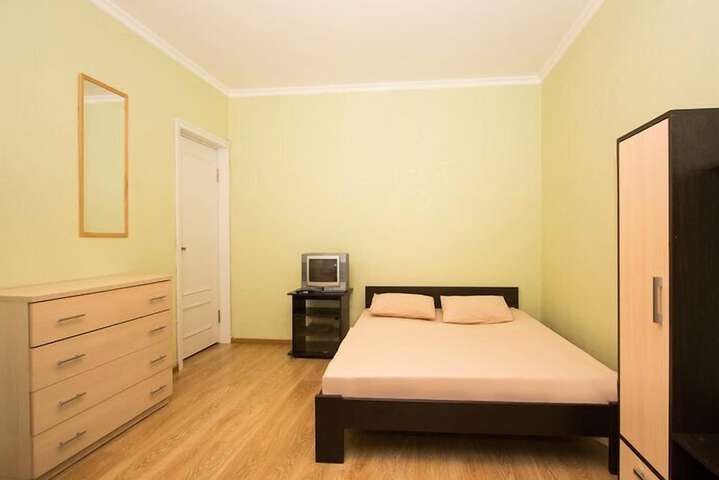 Room 5 of 18