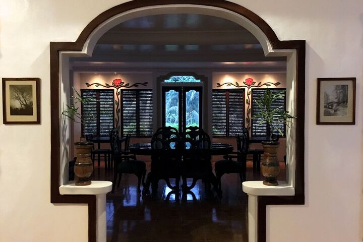 Dining 24 of 37