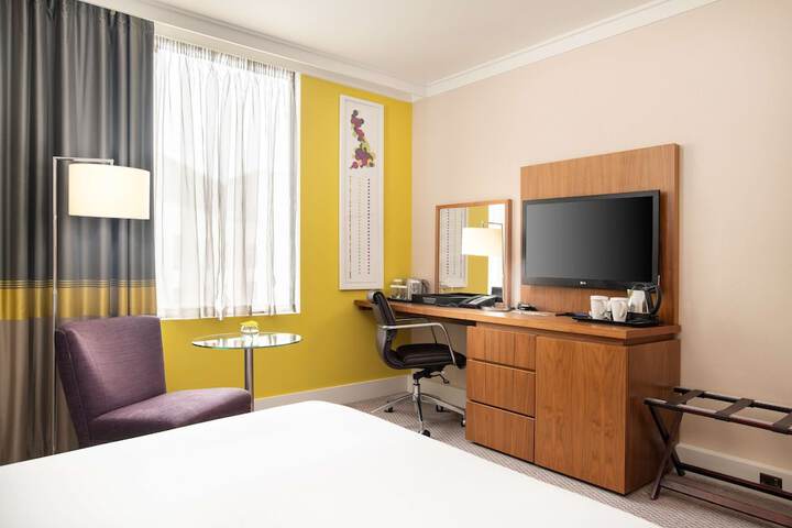 Room 20 of 103