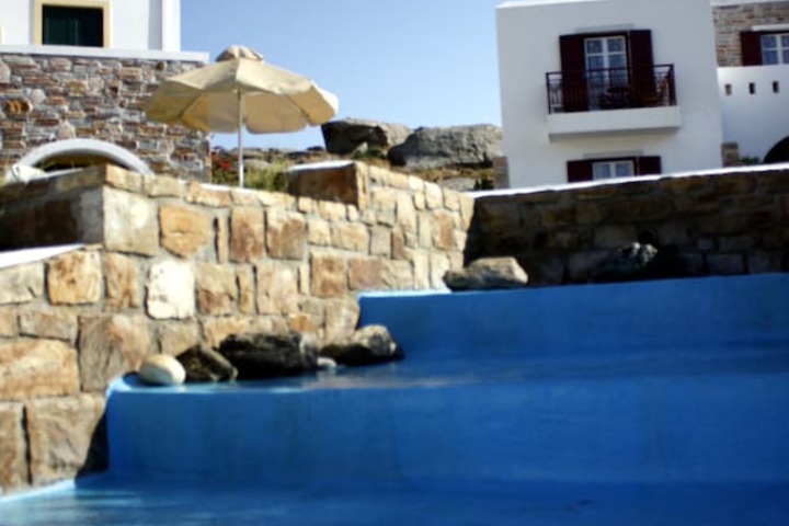 Hotel Pool