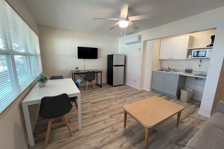 Room 21 of 51