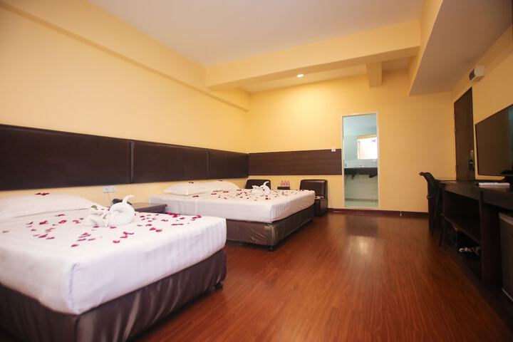 Room 17 of 40