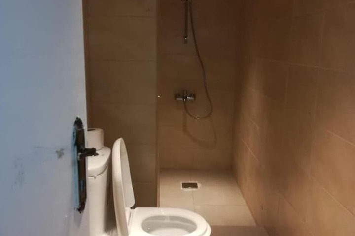 Room 33 of 36