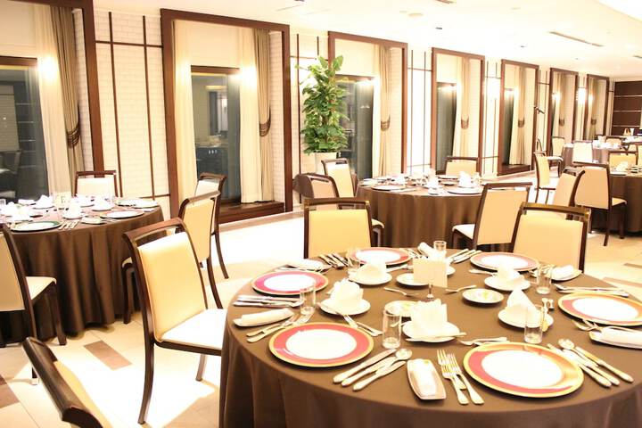 Dining Photos