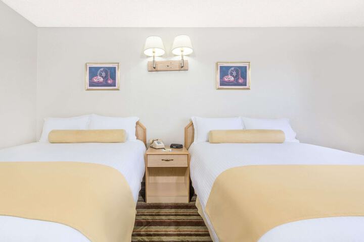 2 Double Beds (2 of 8)