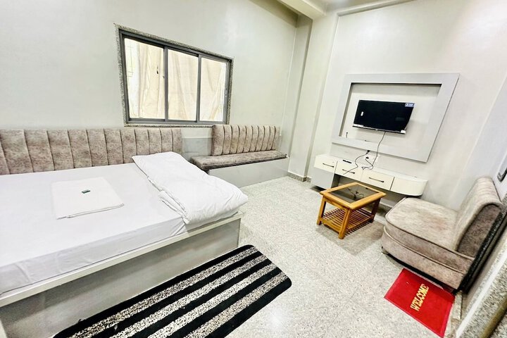 Room 35 of 59
