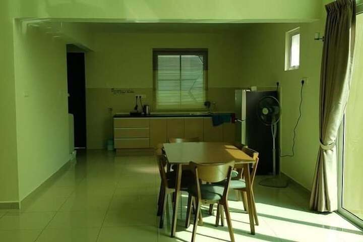 Room 9 of 22