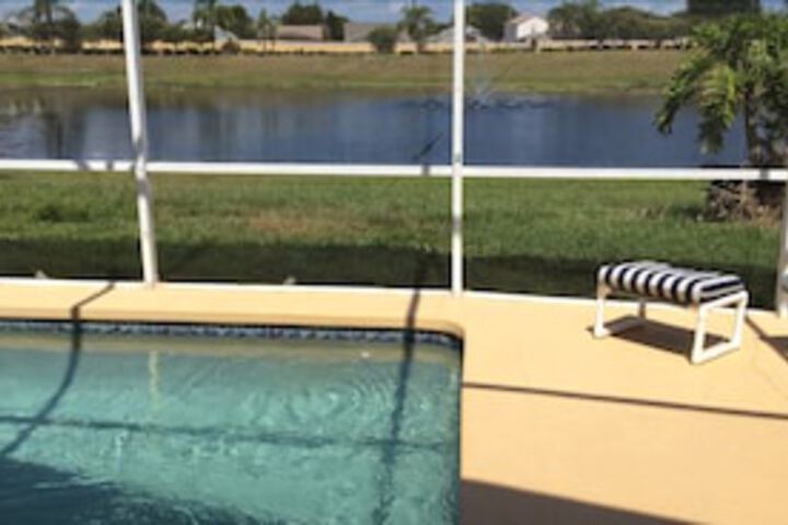 Pool 10 of 18