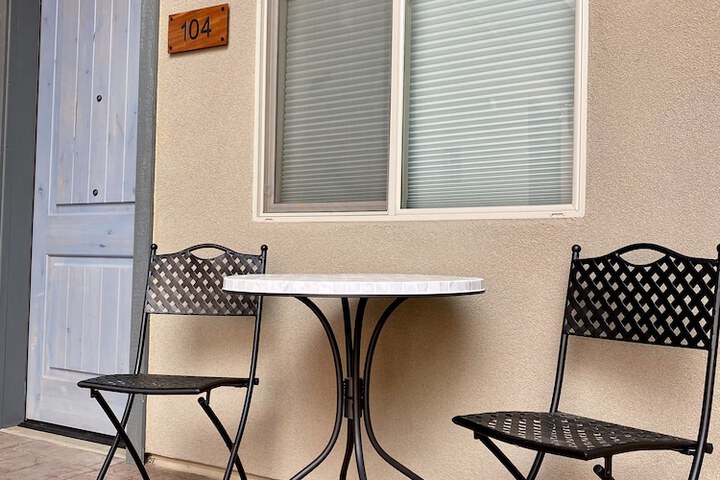 Hotel Exterior 59 of 60