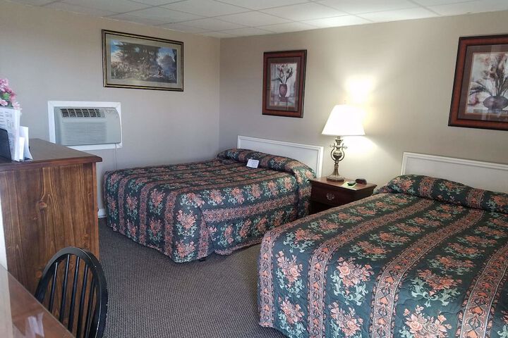 Room 2 of 10