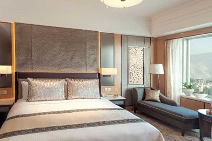 Room 11 of 46
