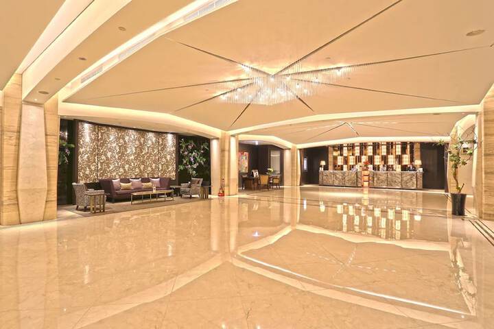 Hotel Interior 4 of 36
