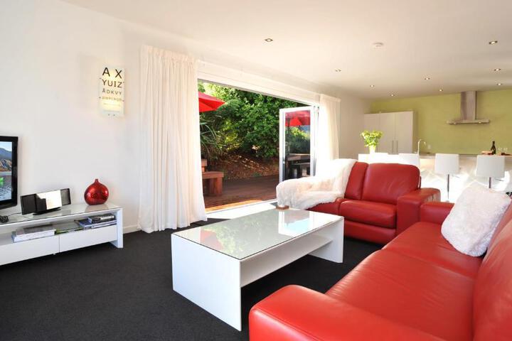 Photo of Holiday Home Queen Charlotte