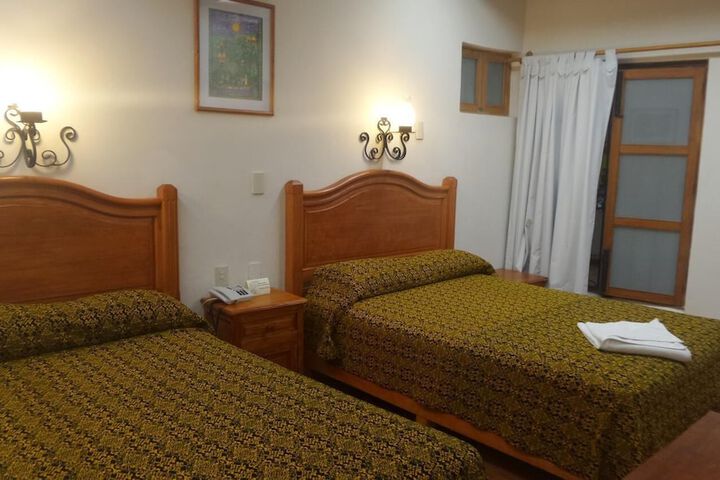 Room 16 of 37