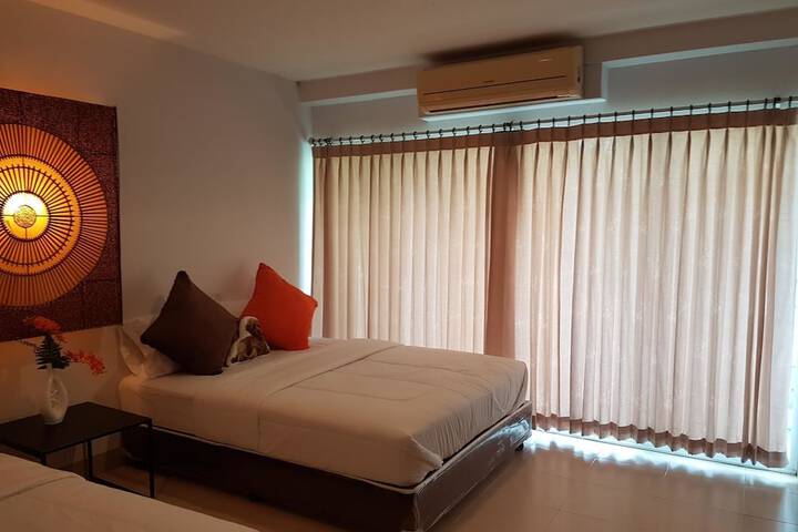 Room 9 of 78