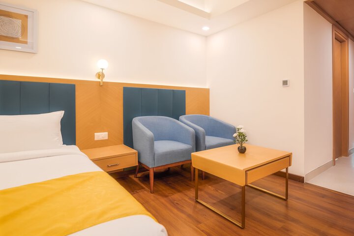 Room 19 of 38