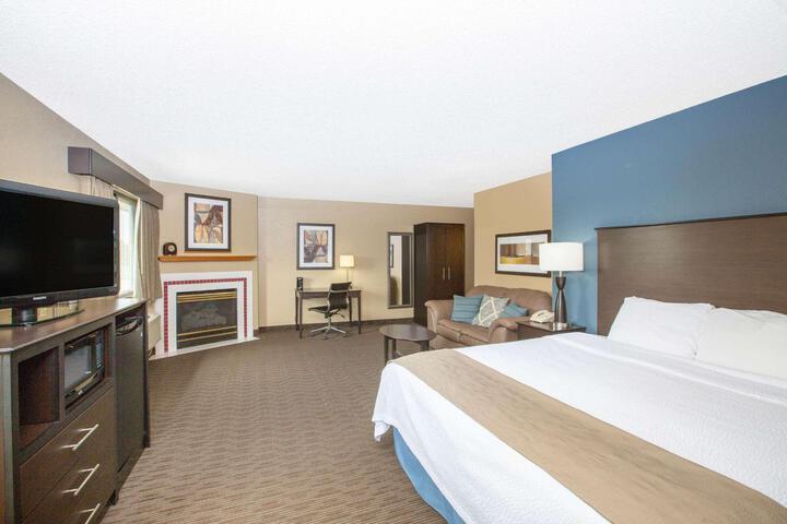 1 King Bed (22 of 22)