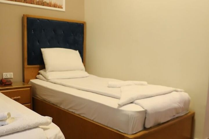 Room 68 of 137
