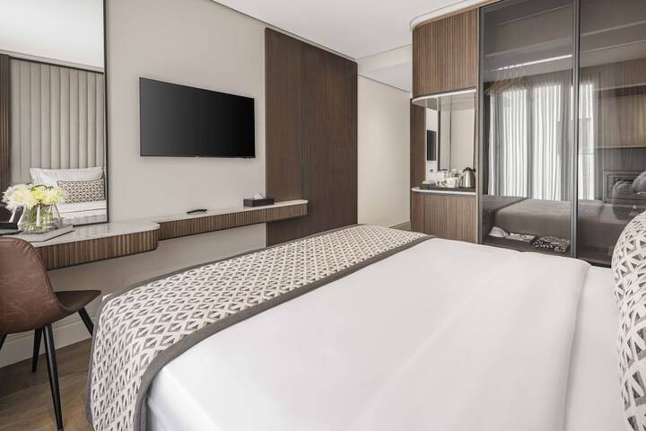 Room 9 of 64