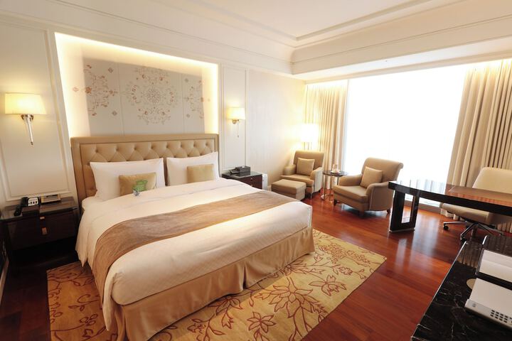 Room 15 of 63
