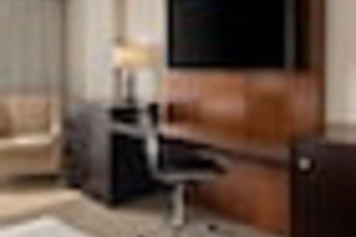 Room 47 of 177