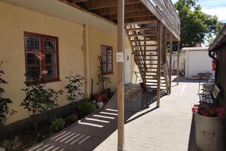 Photo of Adelsgatan 36 lägenhetshotell Gotland Living and Meeting