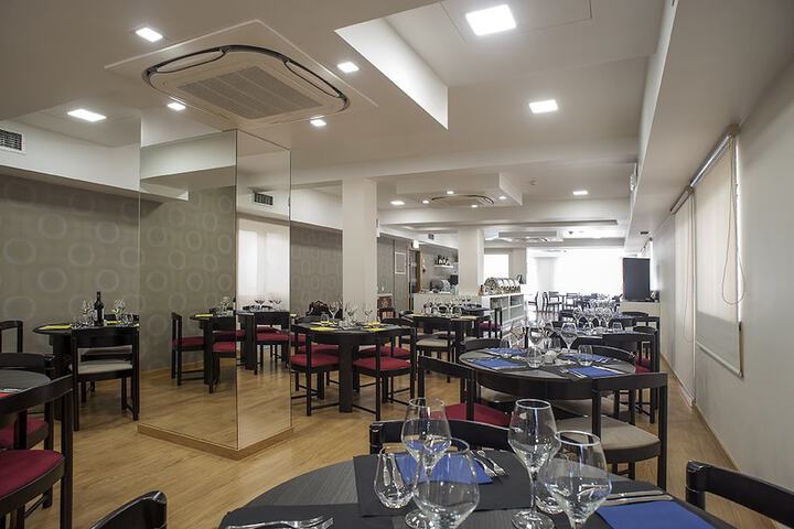 Dining Photos