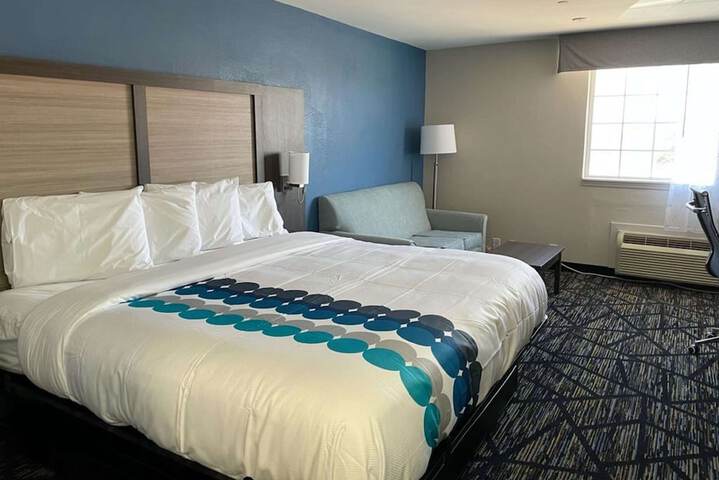2 Queen Beds (7 of 19)