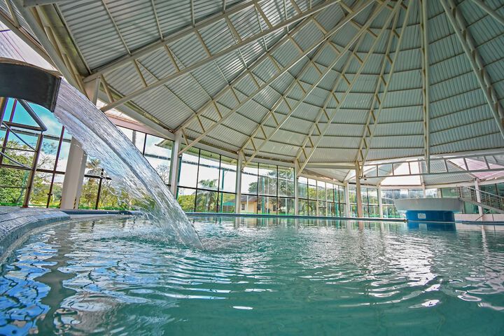 Pools & Facilities