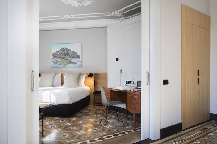 Room 25 of 159