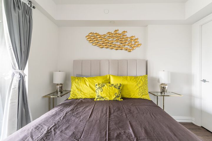 Room 10 of 65