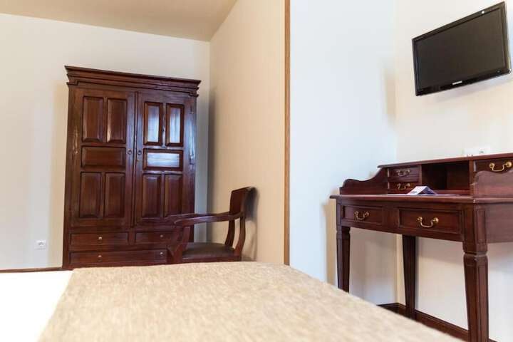 Room 21 of 62