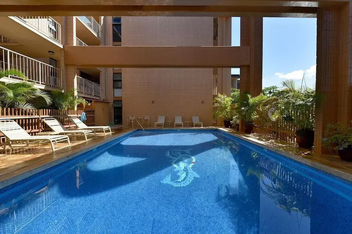 Pool 13 of 30
