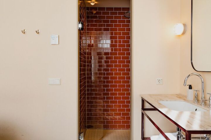 Room 125 of 239