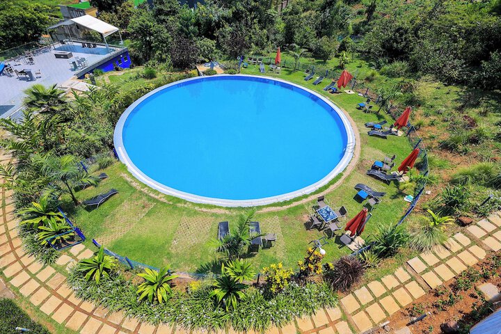 Pool 14 of 34