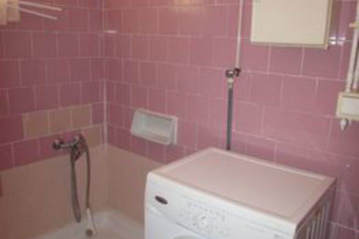 Room 2 of 22