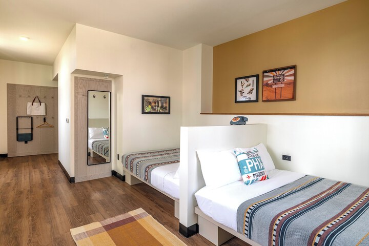 Room 19 of 53