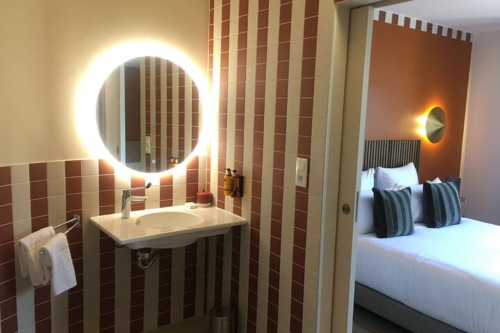 Room 22 of 44