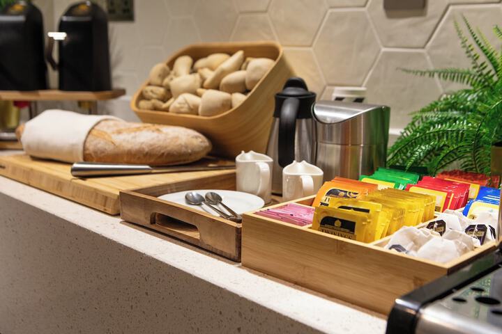 Breakfast/Coffee Service 69 of 120