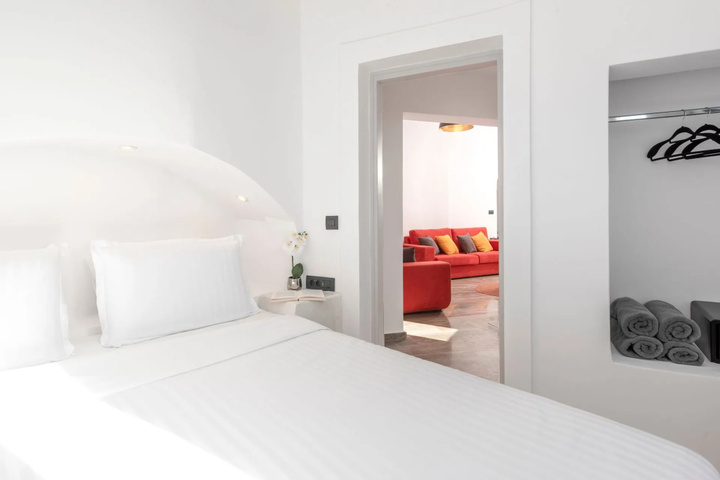 Room 3 of 17