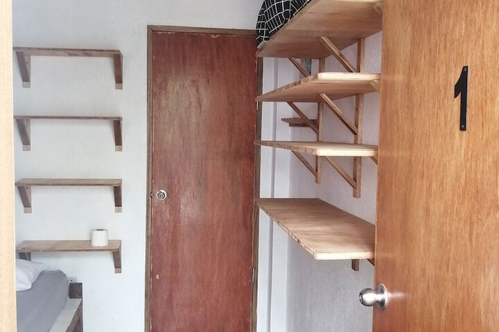 Room 53 of 102